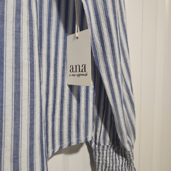 Blouse Blue And White Lightweight Women's Medium  a.n.a Brand - Picture 4 of 8